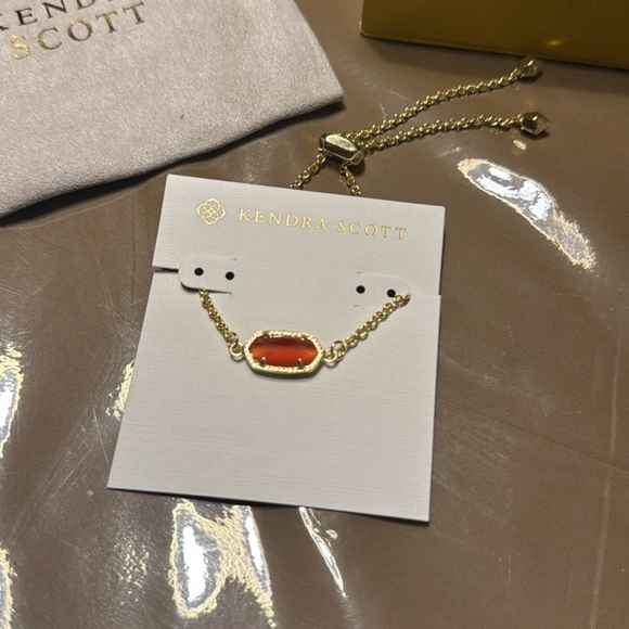 Kendra Scott Elaina Gold Adjustable Chain Bracelet in Coral Pink Mother of Pearl - Picture 2 of 3